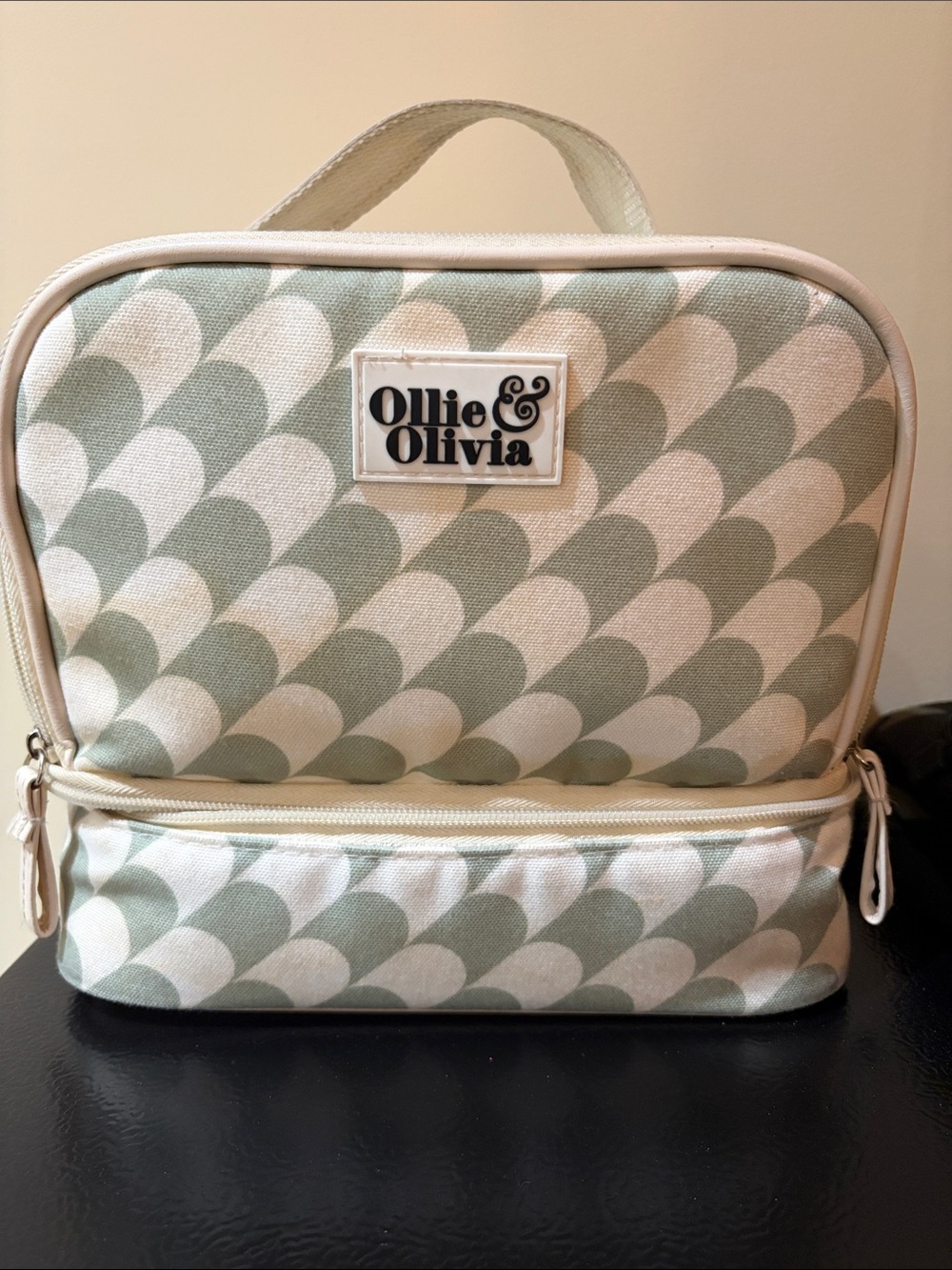 Ollie & Olivia Sage and Cream Lunch Box